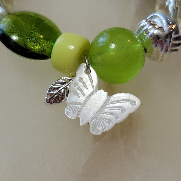 Beaded Chic Charm Stretch Bracelet Avon Garden With Butterfly - Picture 3 of 10